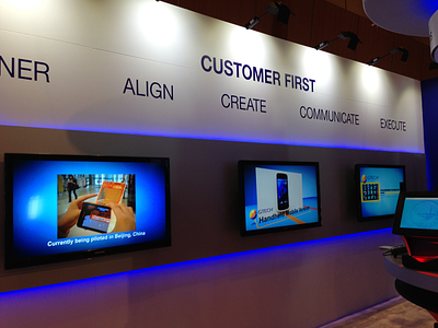 halo lighting GTECH exhibit