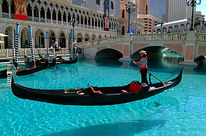 las-vegas_gondola