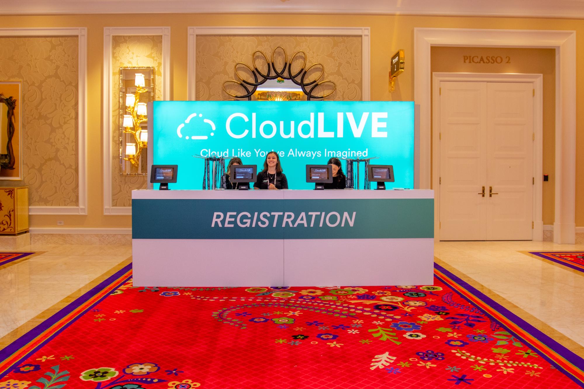 CloudLIVE registration desk