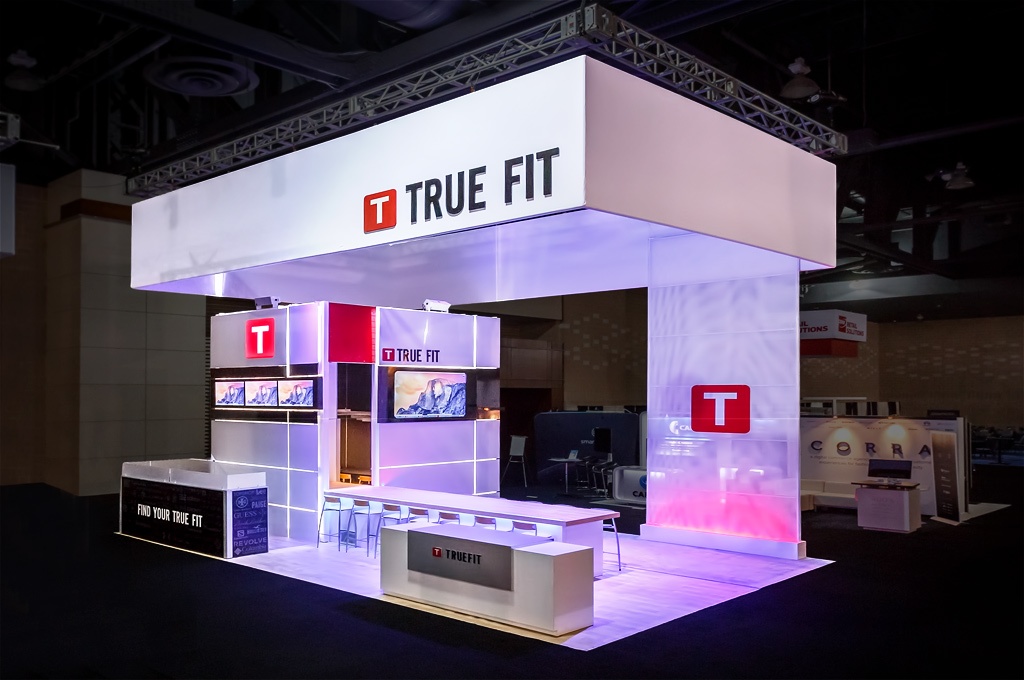 True Fit 20x30 Branded Environment at 2015 Shop.Org